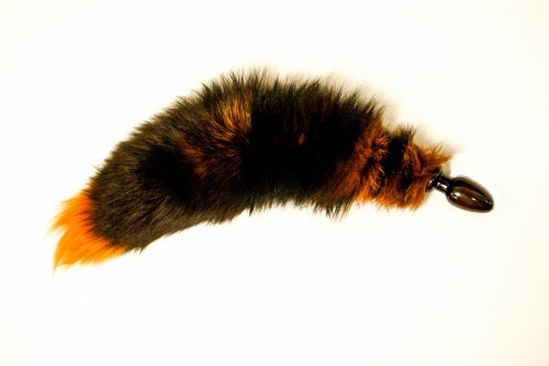 Анальная пробка черного цвета диам.60мм с оранжевым лисьим хвостом